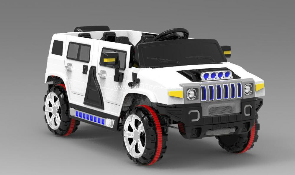 4 ratų elektriniai vaikai vairuoja automobilius